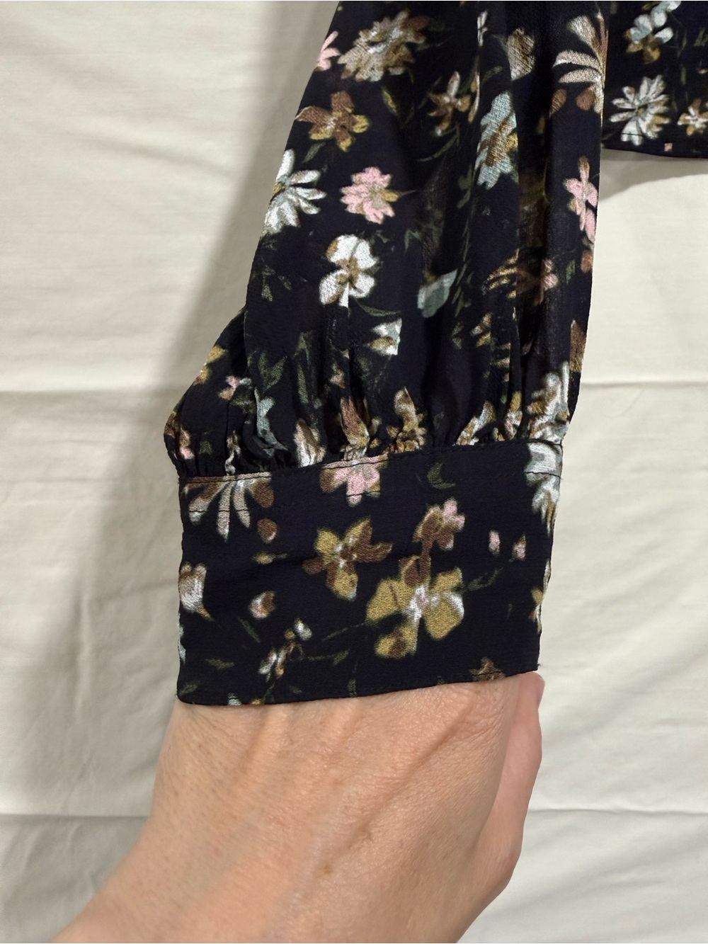 Sanctuary Black Floral Long-Sleeve Buttoned Blouse - Picture 6 of 8
